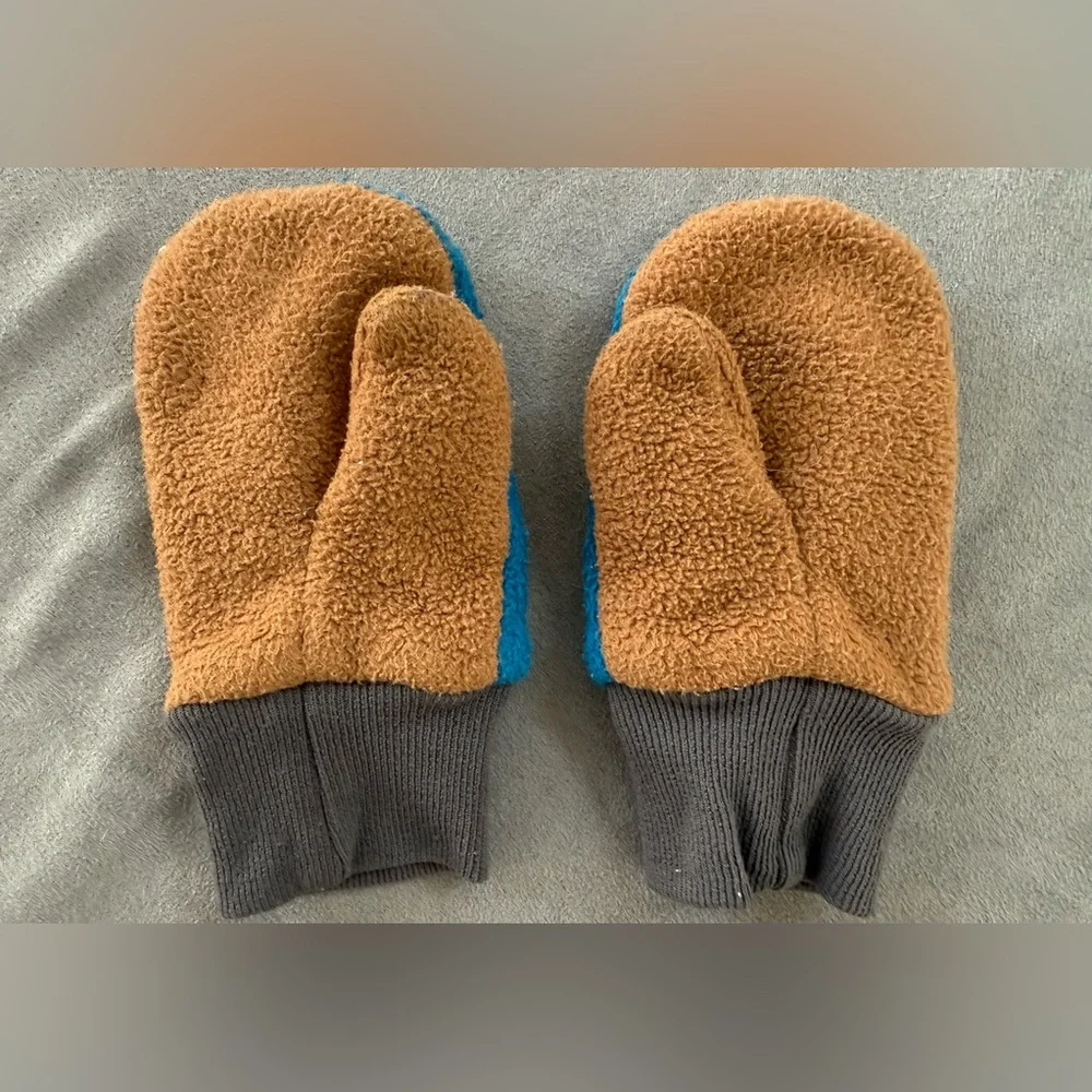 Patagonia Kids' Teal and Brown Mittens - Picture 2 of 3